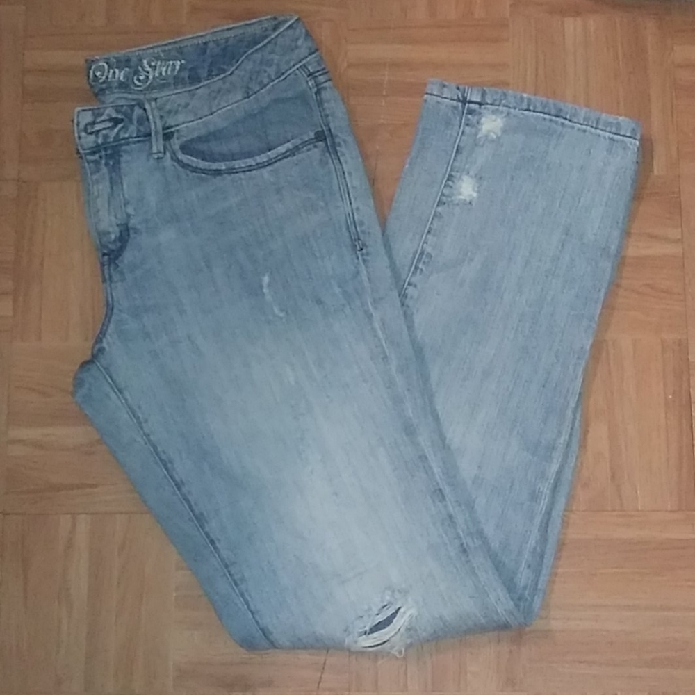 Converse distressed boyfriend jeans(never worn)
